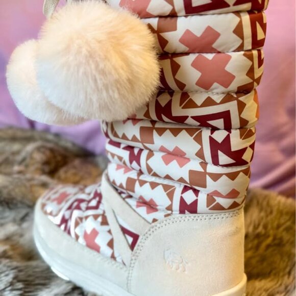 Manitobah: Woodland Waterproof Tall Boot Limited Edition (Birch, US 8) - NWT - Picture 4 of 10